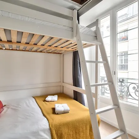Apartman Lovely Mezzanine In The Heart Of 3m