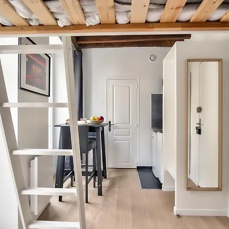 Lovely Mezzanine In The Heart Of 3m Апартаменты Париж