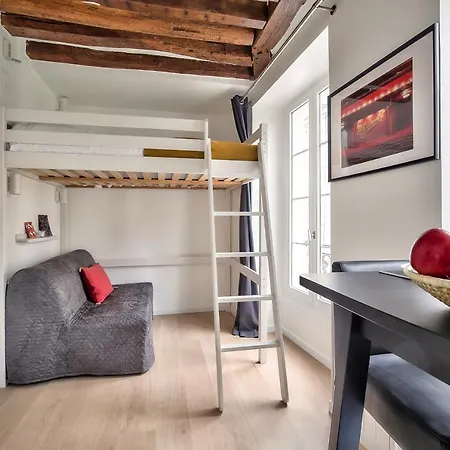 Lovely Mezzanine In The Heart Of 3m Апартаменты *