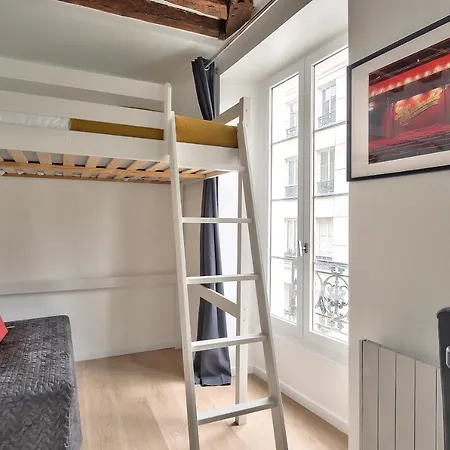 Lovely Mezzanine In The Heart Of 3m