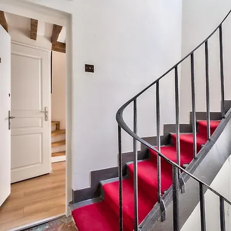 Lovely Mezzanine In The Heart Of 3m Апартаменты