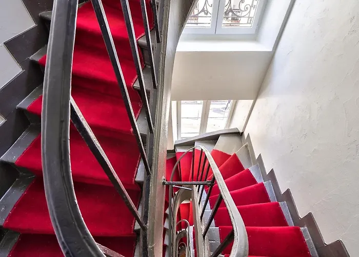 Lovely Mezzanine In The Heart Of 3m
